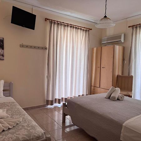 Matrona Apartments Poros Town ภายนอก รูปภาพ