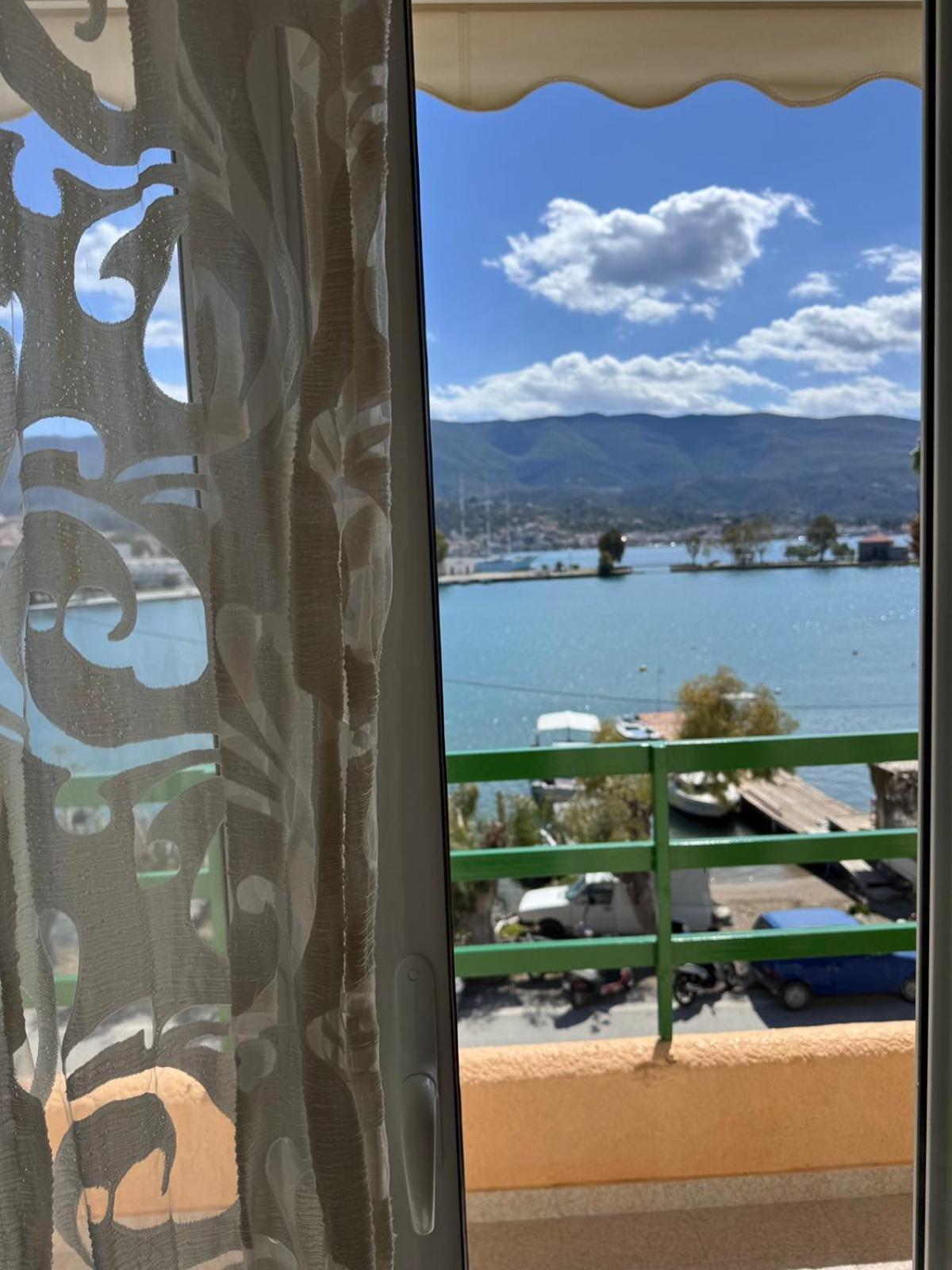 Matrona Apartments Poros Town ภายนอก รูปภาพ