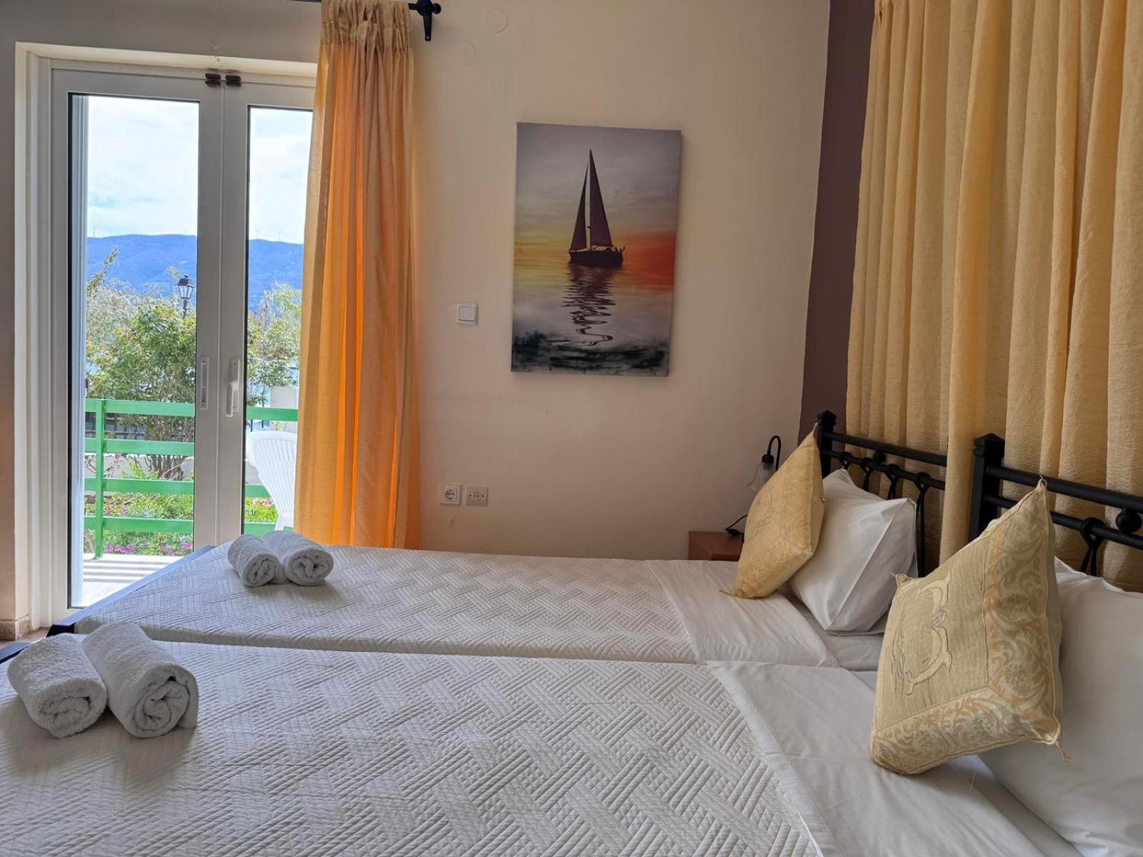 Matrona Apartments Poros Town ภายนอก รูปภาพ