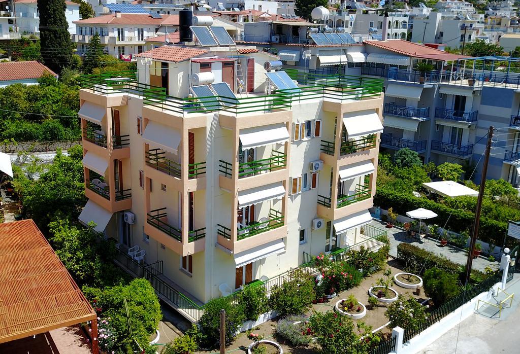 Matrona Apartments Poros Town ภายนอก รูปภาพ