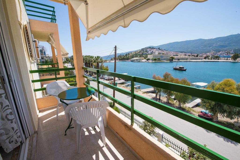 Matrona Apartments Poros Town ภายนอก รูปภาพ