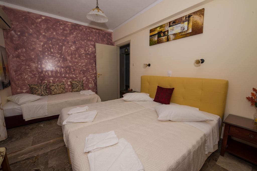 Matrona Apartments Poros Town ภายนอก รูปภาพ