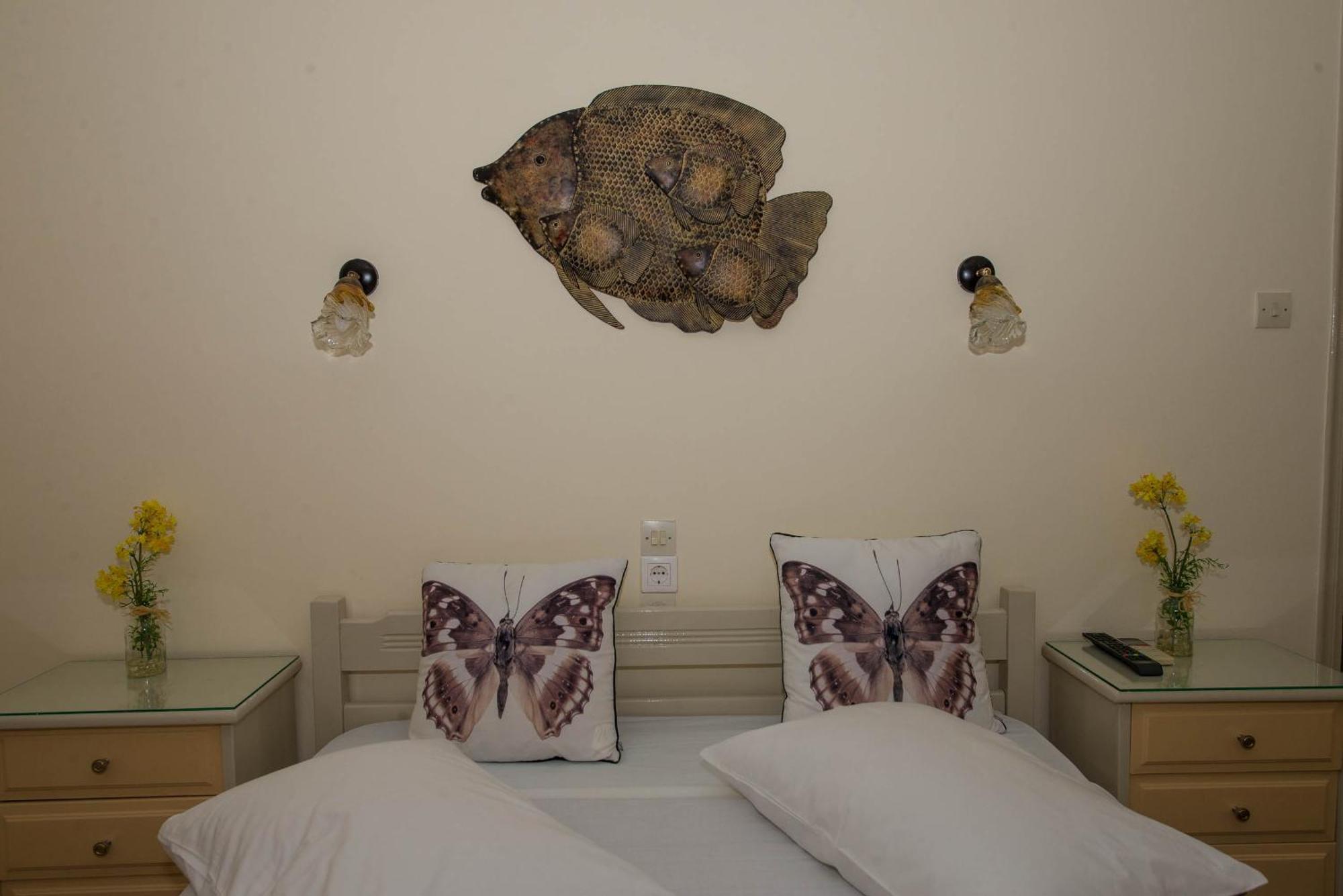 Matrona Apartments Poros Town ภายนอก รูปภาพ