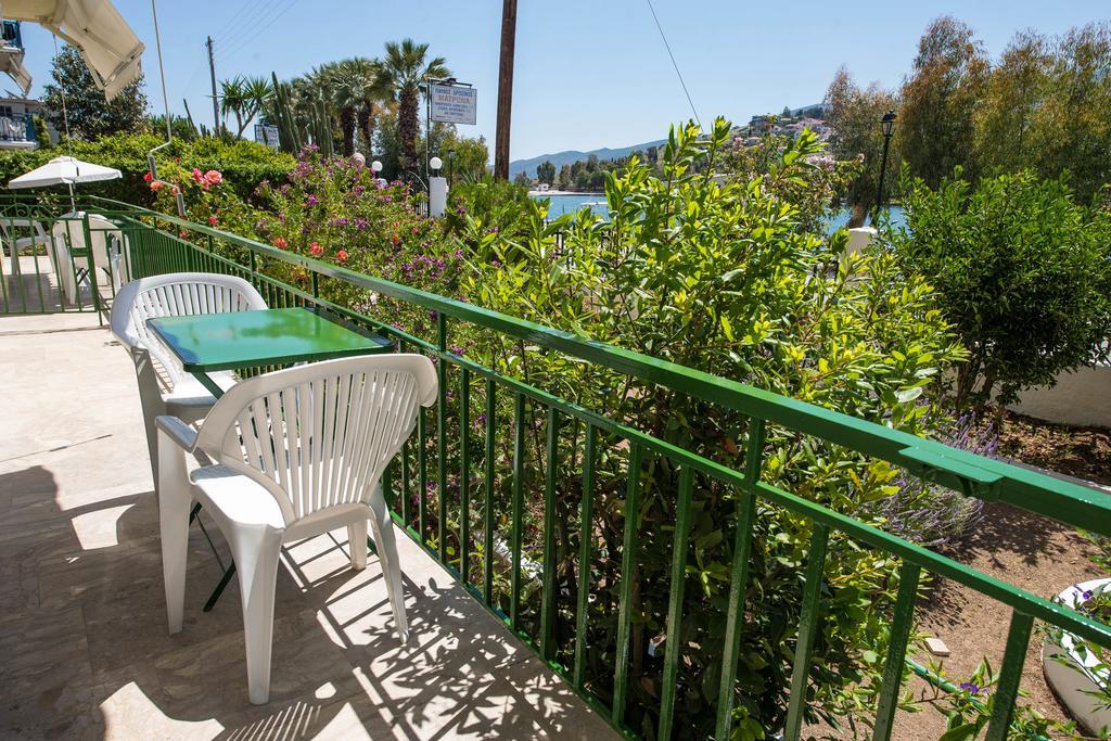 Matrona Apartments Poros Town ภายนอก รูปภาพ